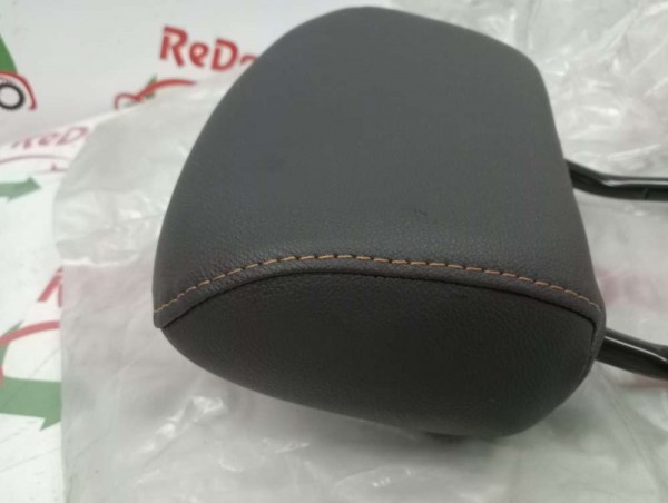 Dacia Sandero 2 Arka Koltuk Başlığı ( DERİ ) 864304831R YP