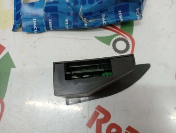 Dacia Pick-Up Zaman Saati Göstergesi 6001545625 YP (JB-130)