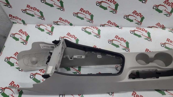 Hyundai İ20 Bayon Orta Ara Konsol 84610-Q0050 SP YP (KA-120)