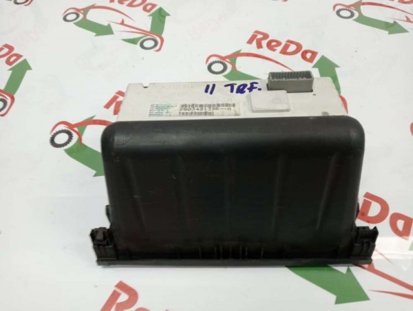 Renault Trafic 2 Clio 3 Radyo Göstergesi Bilgi Ekranı Çerçevesi 8200933920 CP (JB-130)