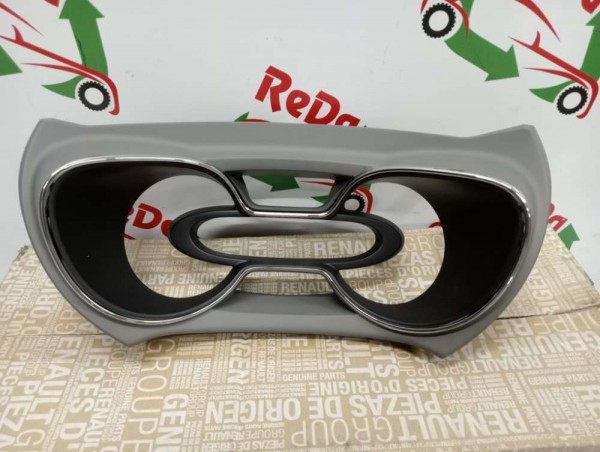 Renault Captur Gösterge Paneli Çerçevesi 682504768R YP [J-A-130]