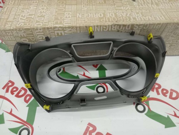 Renault Captur Gösterge Paneli Çerçevesi 682504768R YP [J-A-130]