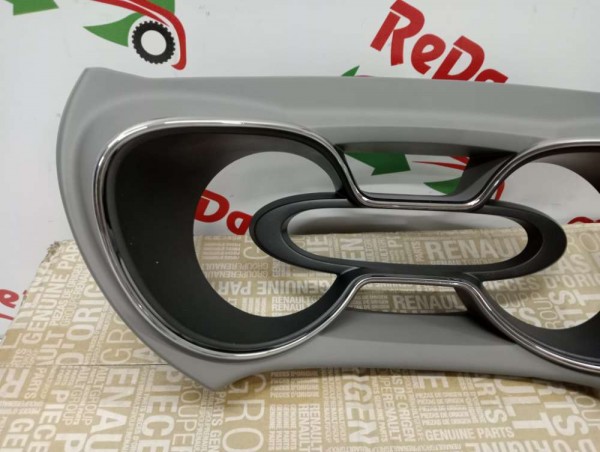 Renault Captur Gösterge Paneli Çerçevesi 682504768R YP [J-A-130]