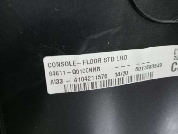 Hyundai İ20 Orta Ara Konsol 84611-Q0100 84610-Q0100 SP YP (KE-110)