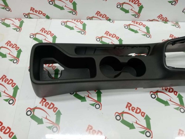 Hyundai İ20 Orta Ara Konsol 84611-Q0100 84610-Q0100 SP YP (KE-110)
