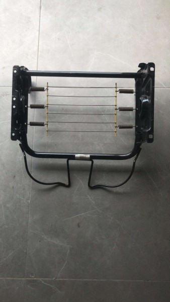 LOGAN SANDERO1 SOL ÖN KOLTUK MİNDER İSKELETİ 6001547719 YP (IA-110)