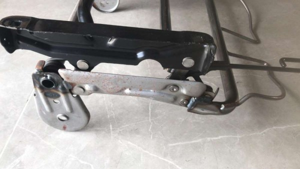 LOGAN SANDERO1 SOL ÖN KOLTUK MİNDER İSKELETİ 6001551581 YP (IA-110)