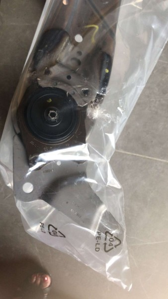 DACİA DOKKER SAĞ ÖN KOLTUK SIRT İSKELETİ 876012483R YP (IC-130)