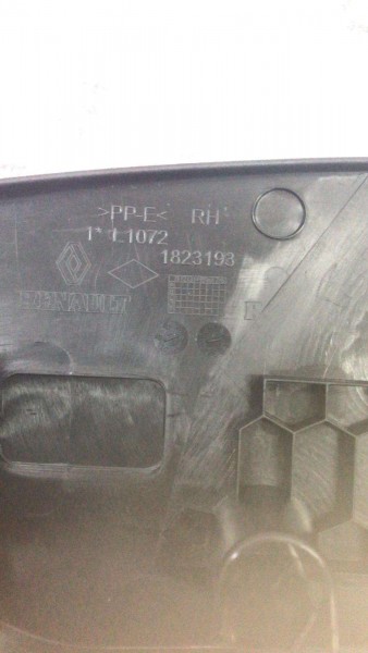 RENAULT FLUENCE MEGANE SAĞ ÖN KOLTUK YAN BAKALİTİ DIŞ KAPAK 873303135R 1823193 YP (KD-130)