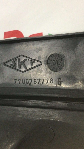 RENAULT MEGANE SOL ÖN KOLTUK KAPAK BAKALİTİ 7700787778 YP (KE-120)