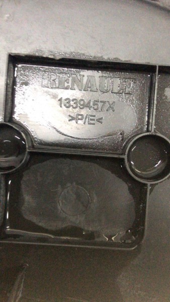 RENAULT MEGANE 4 SAĞ ÖN KOLTUK KAPLAMA BAKALİTİ 1339457X CP HP (KD-130)
