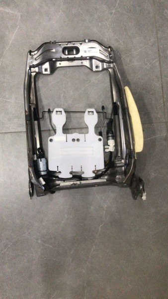 HYUNDAİ TUCSON SOL ÖN KOLTUK SIRT İSKELETİ MOTORLU 88310-D7520 YP (IA-110)