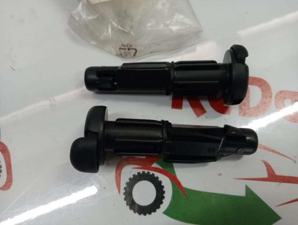 Renault Megane 1 Ön Koltuk Başlık Burcu [7701205953] YP [IA-122]