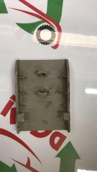 FORD FOCUS3 ARKA KOLTUK MENTEŞE VİDA MUHAFAZA KAPAĞI BM51-519C67-AA 1908464 CP (IA-121-123-124)