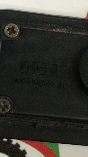 FORD FİESTA FOCUS BAGAJ AÇMA DÜĞMESİ BUTONU ANAHTAR KOMPLE CP 6M51-19B154-AD (BB130)