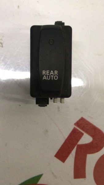 RENAULT TRAFİC2 ARKA OTOMATİK KOLTROL BUTONU DÜĞMESİ CP 8200951774 (BB130)