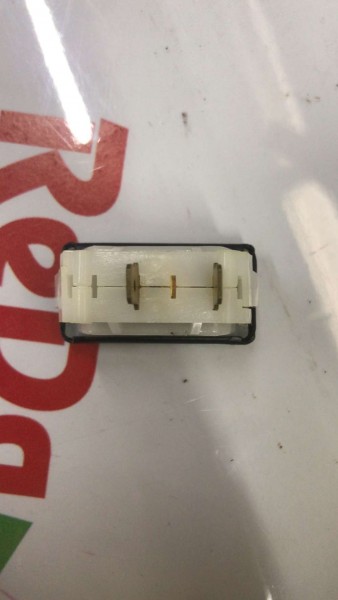 RENAULT MASTER TAVAN LAMBA BUTONU DÜĞMESİ ORJİNAL YP 7702258129 (BB130)