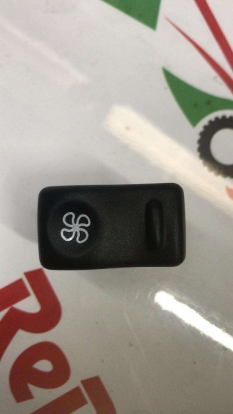 RENAULT EKSPRESS KALORİFER KUMANDA BUTONU DÜĞMESİ ORJİNAL YP 6001030111 (BB130)