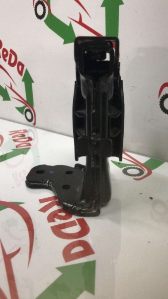 HYUNDAİ ARKA KOLTUK ORTA MENTEŞESİ CP 89710 89720 (ED110)