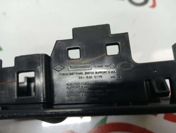 Renault Latitude Far Ayar Esp Panel Çerçevesi [251630017R] CP [C-A-120]