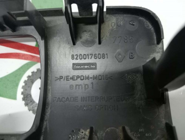 Renault Megane 2 Far Anahtar Çerçevesi Plastik Kapak Orjinal 8200176081 CP [C-A-120]