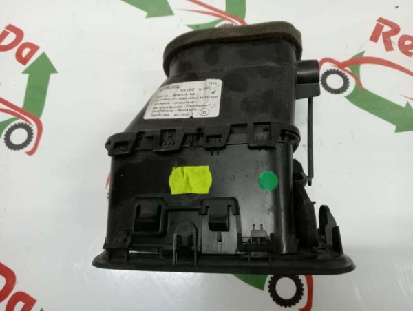 Renault Kadjar Torpido Havalandırma Izgarası Sağ 687605128R 687609527R 687603504R CP [D-A-120]-kopya