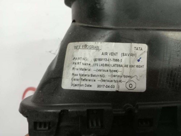 Renault Kadjar Torpido Havalandırma Izgarası Sağ 687605128R 687609527R 687603504R CP [D-A-120]-kopya