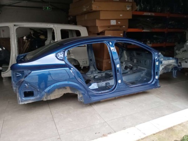 Renault Taliant Tavan Şase Arka Çamurluk Kupa Komple CP