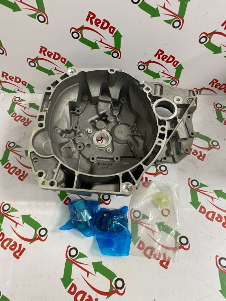 Renault Clio 4 Debriyaj Karteri 304007754R YP (CB-110)