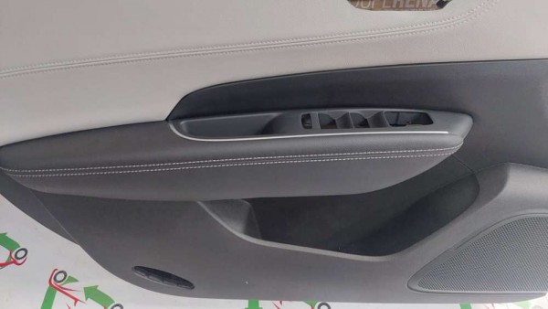 Renault Talisman Sol Ön Kapı Döşemesi 809011262R YP (EA-130/E-V)