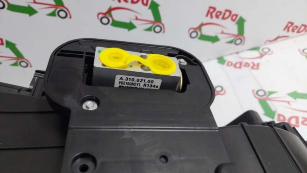 Dacia Sandero Kalorifer Kutusu 271006493R YP (BG-130)