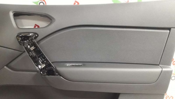 Renault Captur 2 Sağ Ön Kapı Döşemesi YP 809006710R (EA-130/E-V)