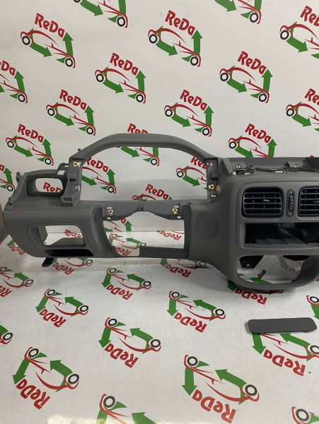 Renault Clio 2 Torpido 7700431691 7700431690 YP