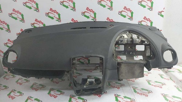 Renault Clio 4 Torpido RHD  682005288R (SAĞDAN DİREKSİYON)