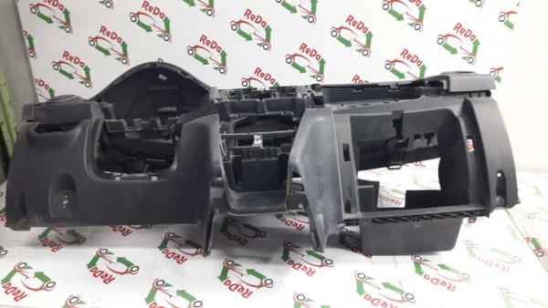 Dacia Sandero Torpido Göğüs 681007435R CP