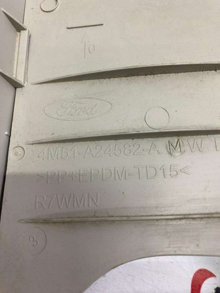 Ford Focus 1 Sağ Sütun İç Trim 4M51-A24582 CP (K-B-122)