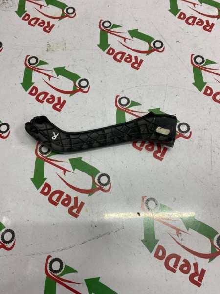 Ford Focus 2 Sağ Kapı İç Altlık Kol Dayama  CP 4M51-22642-A (K-A-115)