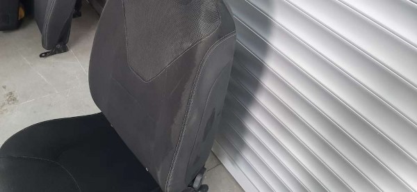 Renault Clio 4 Sağ Ön Koltuk Kumaş Yanlar ve Sırt Arka Deri CP HP [H-C-140]