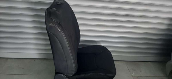 Renault Clio 4 Sağ Ön Koltuk Kumaş Yanlar ve Sırt Arka Deri CP HP [H-C-140]