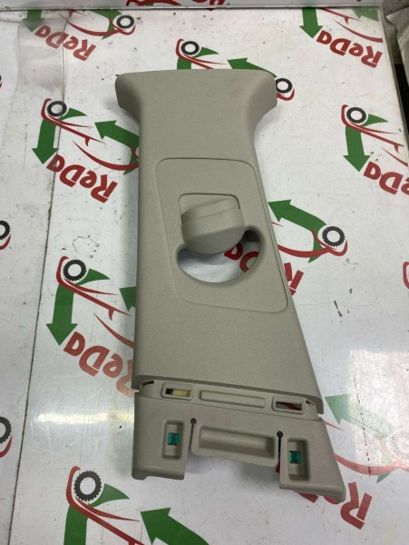 Hyundai İ20 Sol Orta Direk Üst Kaplama Bakaliti Trimi 85830-Q0100 85831-Q0100 CP