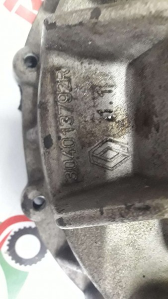 RENAULT TRAFİC 3 ARKA MUHAFAZA 304013792R CP (CB-110)