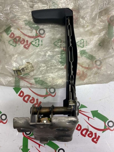 Renault Kangoo El Fren Mekanizması Kolu 8200892487 YP (I-C-120)