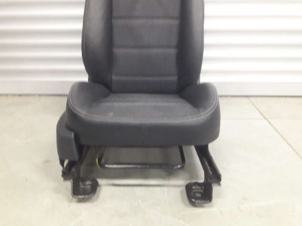 Ford Focus 2 Titanyum Sağ Ön Koltuk Deri Airbag İçinde CP (G-D-140)