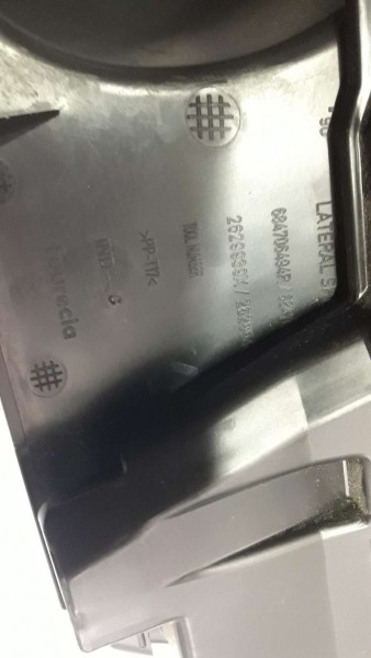 Renault Taliant Dacia Jogger Direksiyon Alt Bakalit Kapağı 684706494R 684706067R SP YP