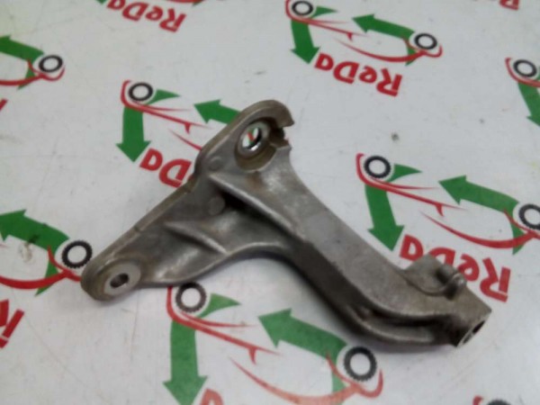 Renault Clio5 Beşik Bağlantı Parçası Sağ 548502436R CP (AA-125)