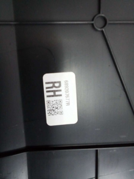 Renault Clio5 Sağ Konsol Kaplama Trim 689207677R CP