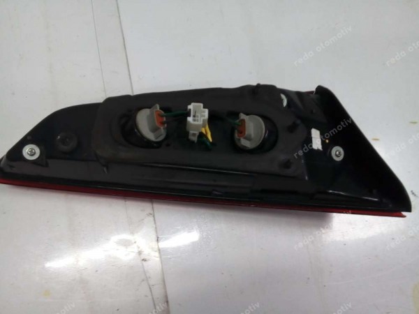 Hyundai İ20 Sağ İç Stop Lambası (Ucu Kırık) 92404-C8000 HP CP