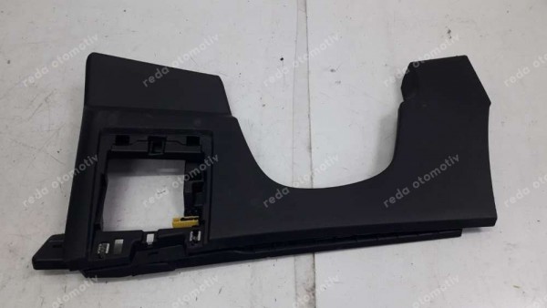 Renault Clio 5 Ön Sol Konsol Giydirmesi Sigorta Kutusu Kapağı 689218243R / 243131669R CP (DA-110)