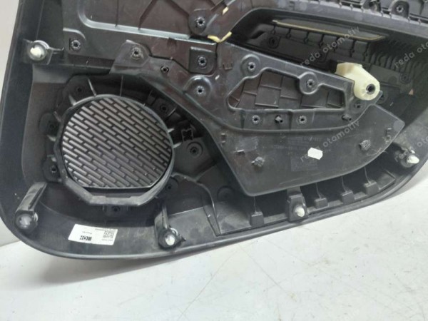 Renault Clio 5 Arka Sol Kapı Döşemesi Orj. 829A11818R CP (FE-120)