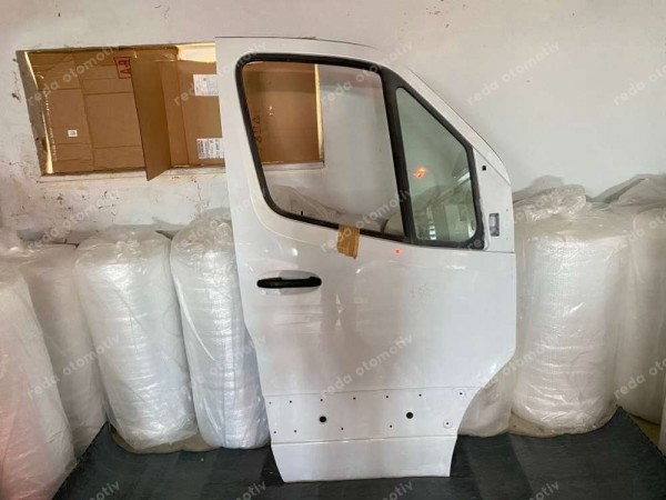 Mercedes Sprinter Sağ Ön Kapı